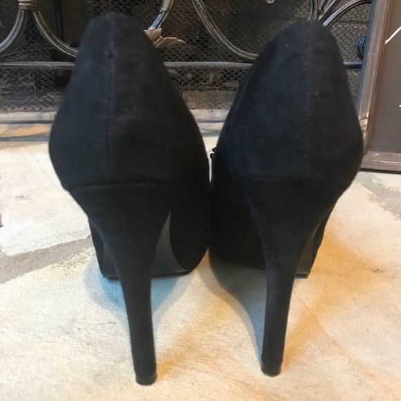 Guess Peep Toe Suede Heels with Bow Size 6 - Picture 5 of 8